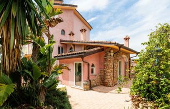 Melograno Holiday Home