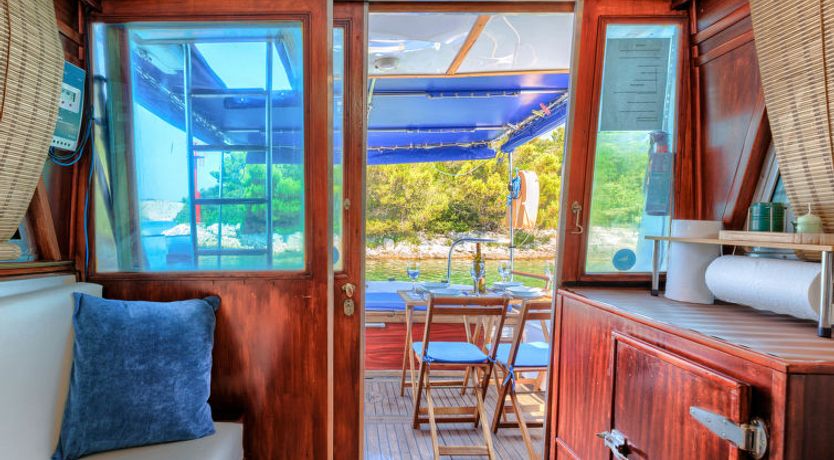 Photo of Nova Natalina