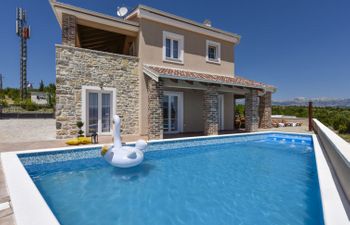 Imperia Holiday Home