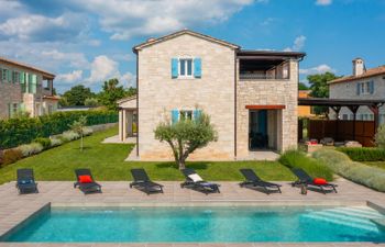 Villa Grando II Holiday Home