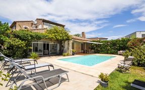 Photo of Les Angevines