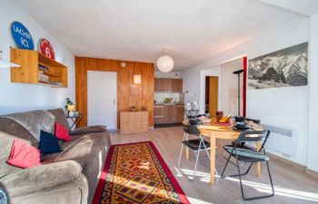 Baikonour Apartment 9 Holiday Home