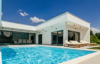 Olive Holiday Home