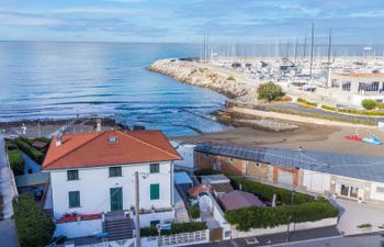 Casa al mare di Leo Holiday Home