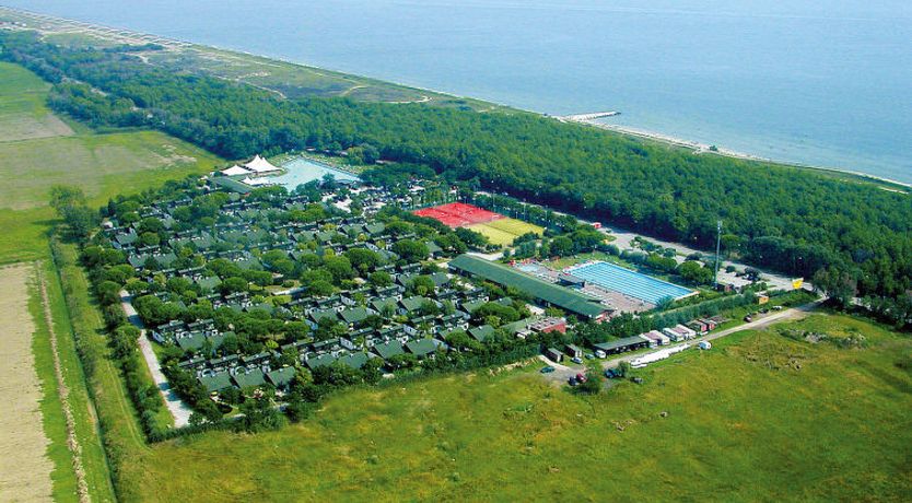 Photo of Lake Bungalow Apartment 4