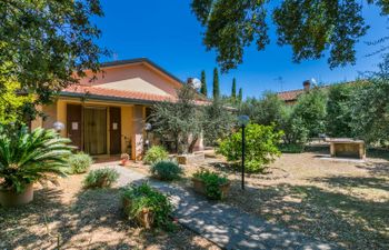 Oliveta 1 Holiday Home