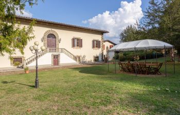 Villa Isabella Holiday Home