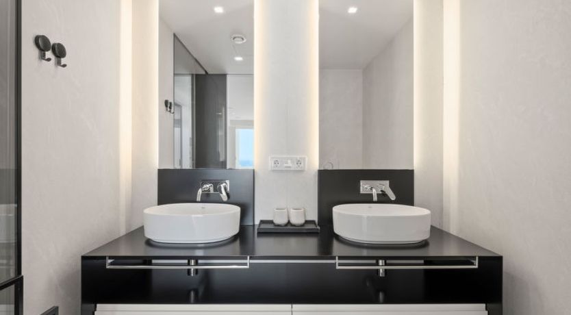 Photo of Blue Infinity 4