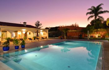 Armonia Oasis DeLuxe Holiday Home