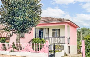 Francesca Holiday Home