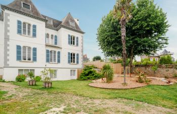 Blanc Castel Holiday Home