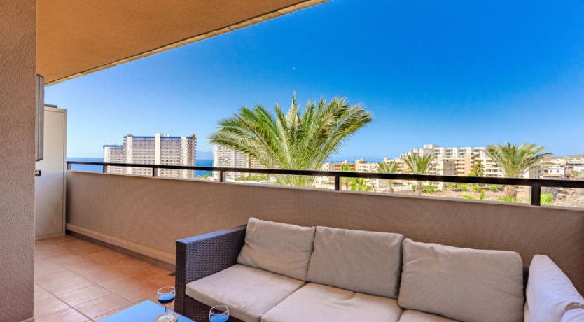 Photo of Vista oceano y piscinas Paraiso