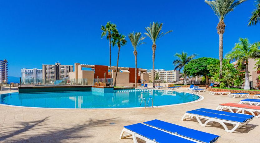 Photo of Vista oceano y piscinas Paraiso