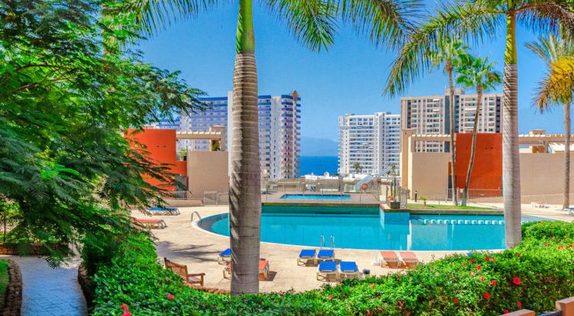 Photo of Vista oceano y piscinas Paraiso