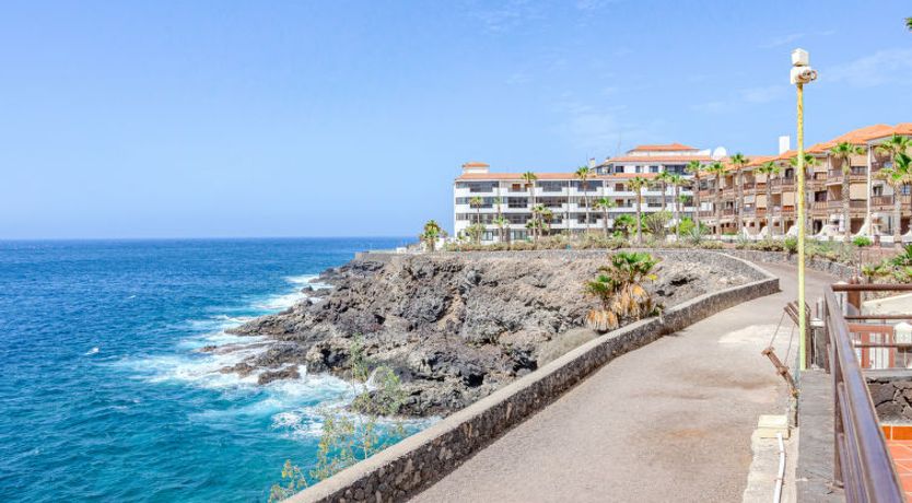 Photo of Balcon del Mar Cozy Nest Apartment 3