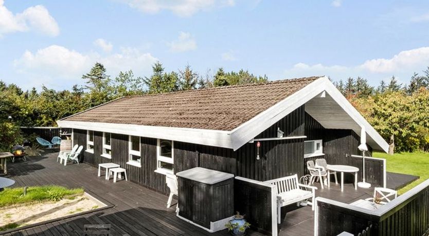 Photo of "Gonda" - 2km from the sea