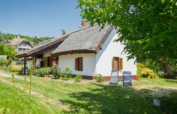 Szijartó Holiday Home