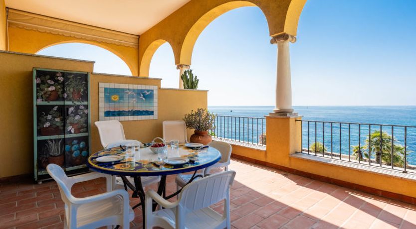 Photo of Loggia sul mare Apartment 3