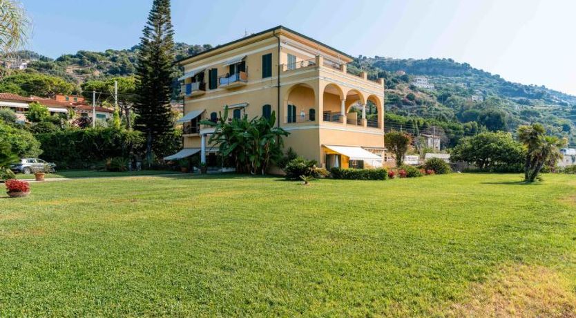 Photo of Loggia sul mare Apartment 3