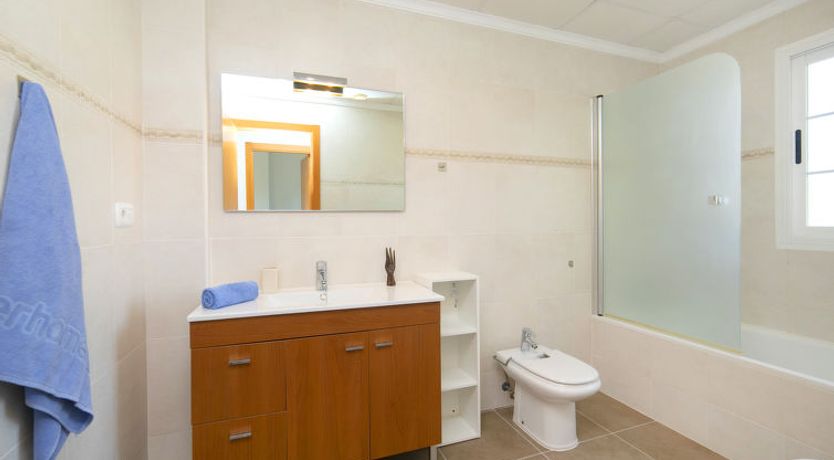 Photo of Jazmines V Holiday Home 4