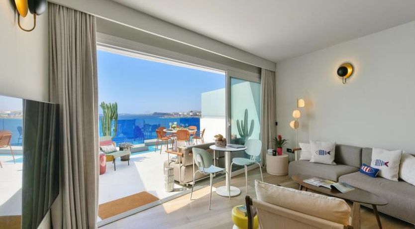 Photo of Neptuno Suite Playa