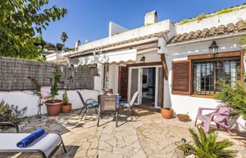 Nadia Holiday Home