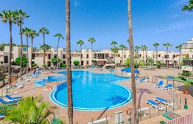 Photo of tagoro-solarium-pool-view