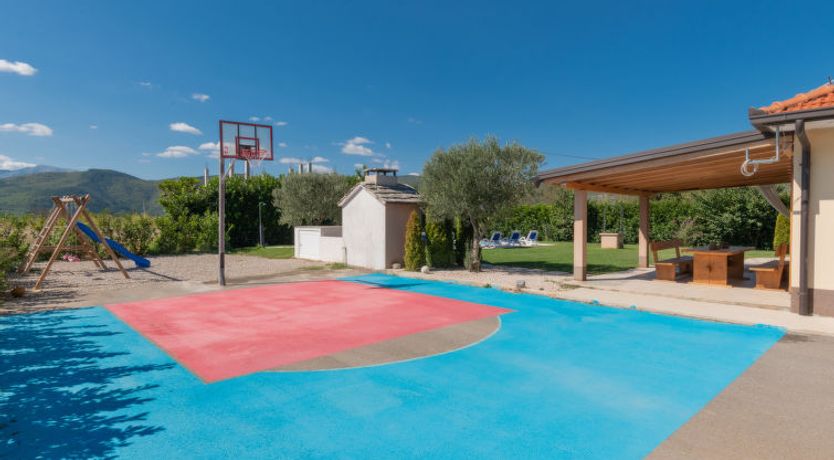 Photo of Six Brothers