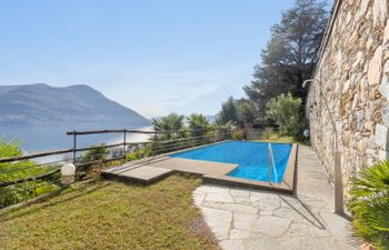 Brissago Blue Apartment 3 Holiday Home