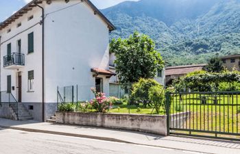 Delma Holiday Home