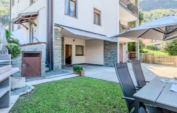 Rolando Holiday Home