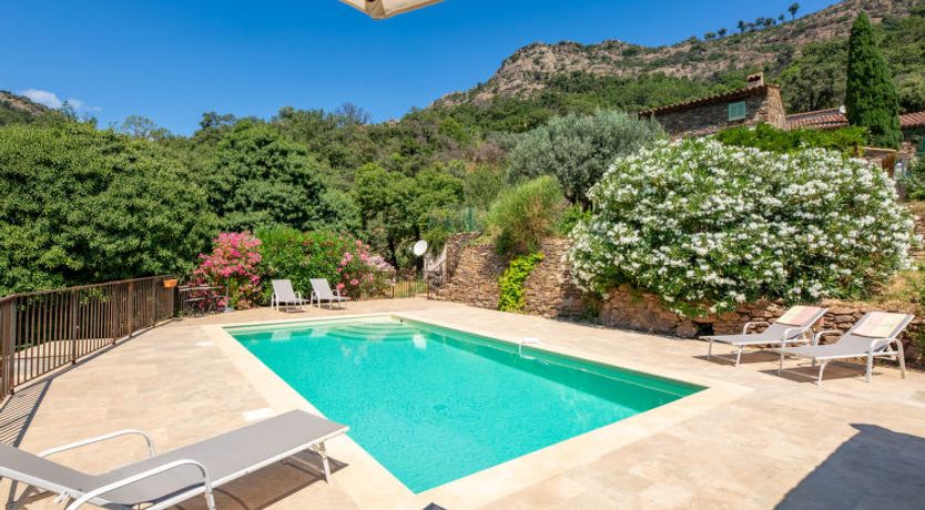 Photo of Les Glycines