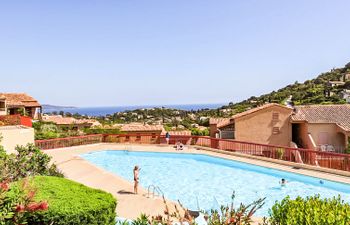 Les Villas de Cavalaire Apartment 2 Holiday Home