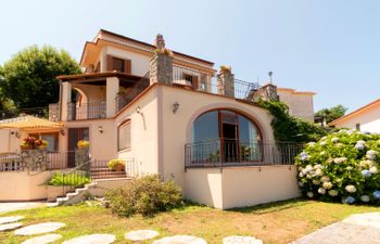 Blue Dream Holiday Home