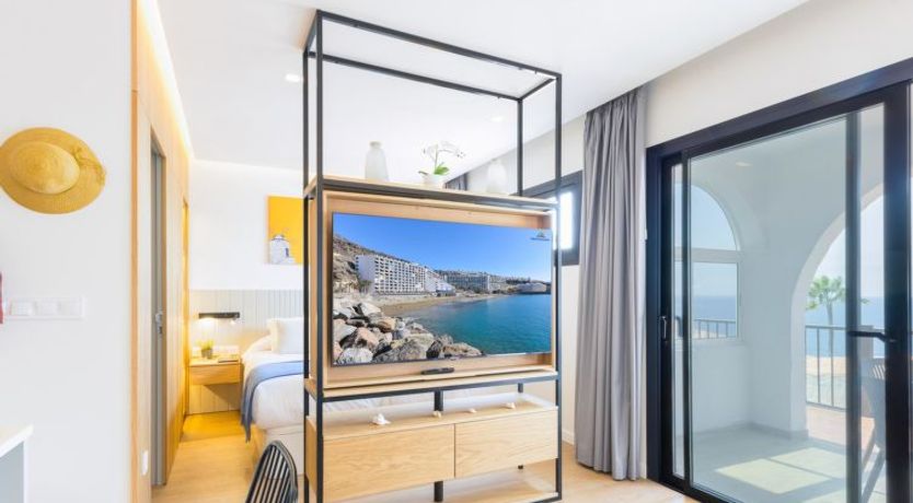 Photo of Los Canarios 527