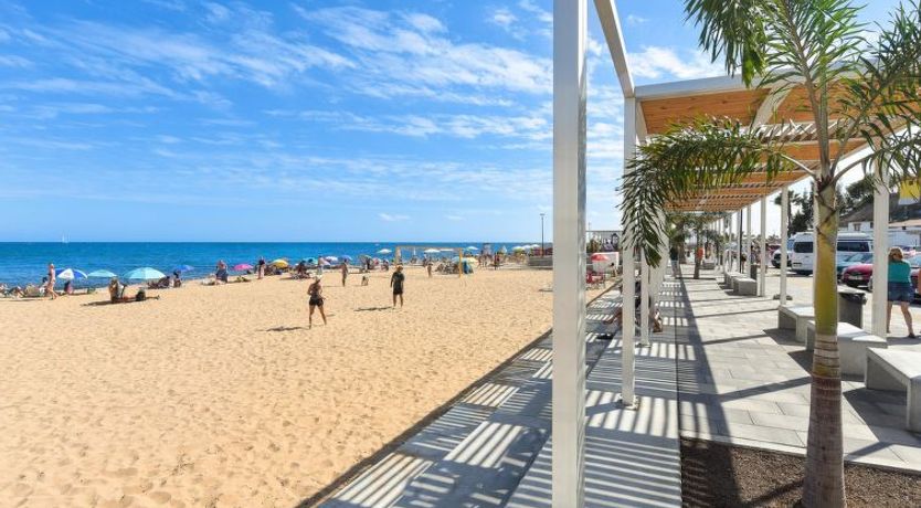 Photo of Los Canarios 527