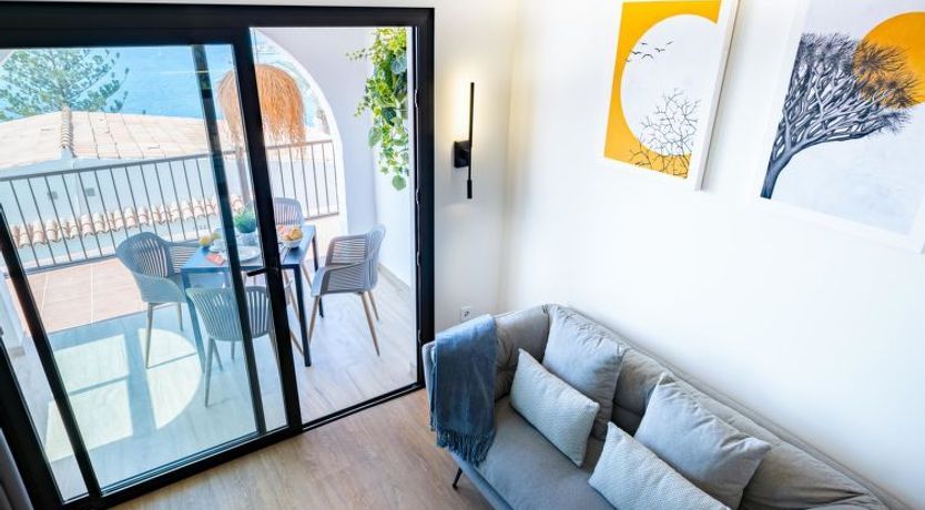 Photo of Los Canarios 527