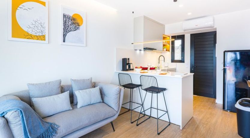 Photo of Los Canarios 527