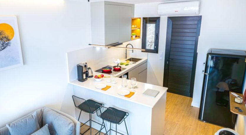 Photo of Los Canarios 527