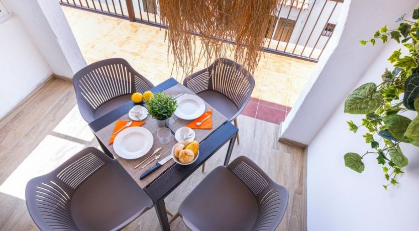 Photo of Los Canarios 527