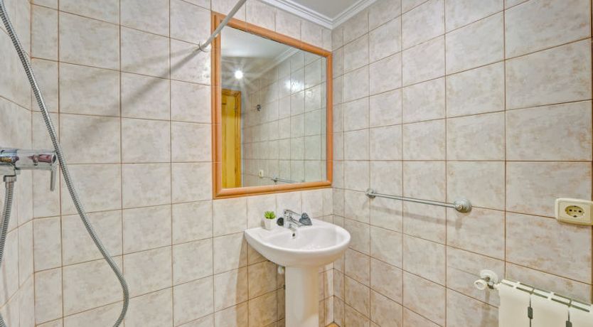 Photo of Puerta de Calpe 8