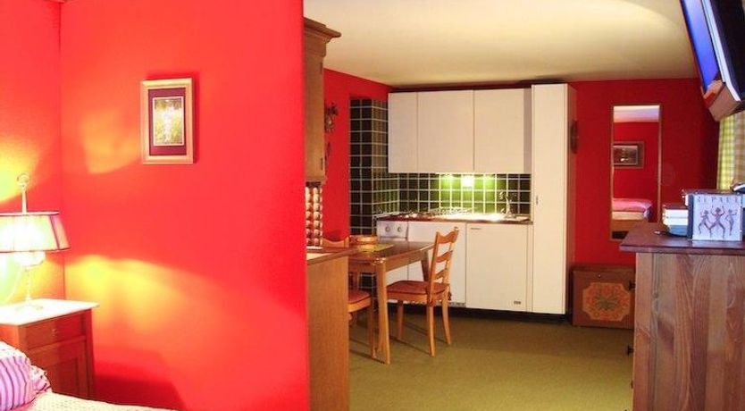 Photo of Pony 2-Bettwohnung