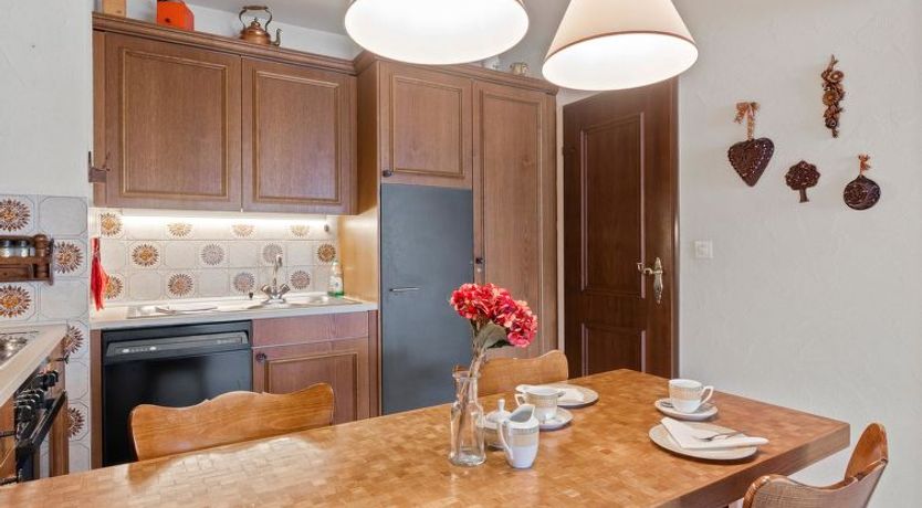 Photo of Triangel D Petersen