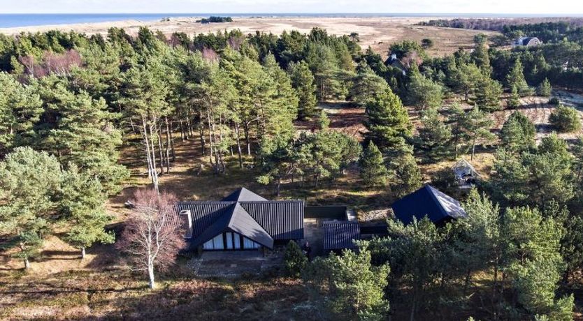 Photo of "Eliza" - 600m from the sea