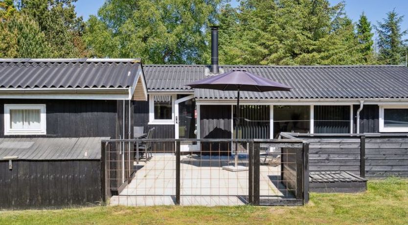 Photo of "Ally" - 250m from the sea