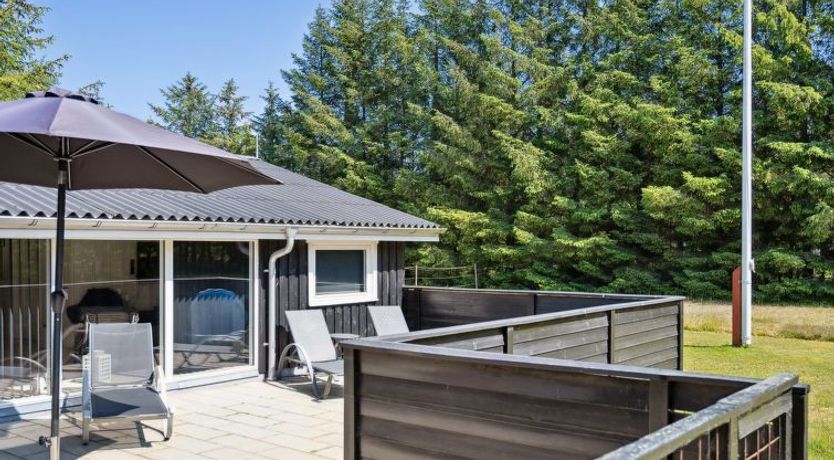 Photo of "Ally" - 250m from the sea