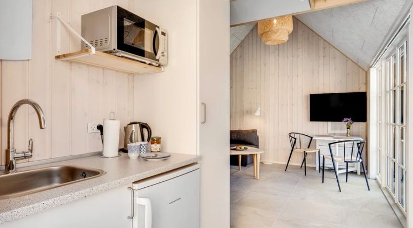 Photo of "Josina" - 1.8km from the sea