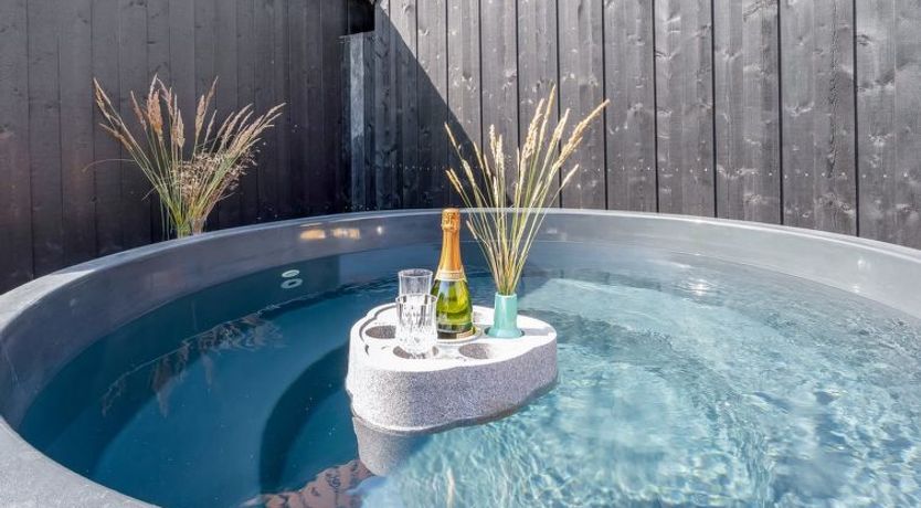 Photo of "Josina" - 1.8km from the sea