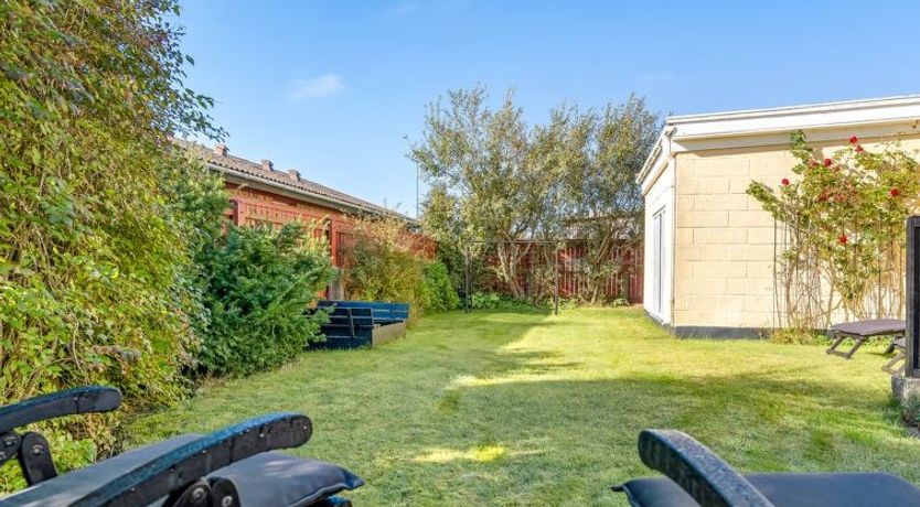 Photo of "Julie" - 700m from the sea