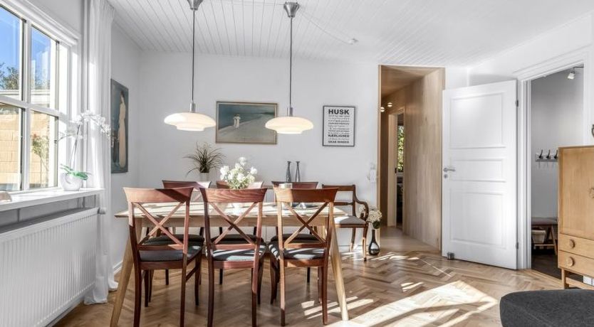 Photo of "Julie" - 700m from the sea